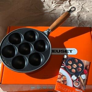 Le Creuset Aebelskiver beignets cast iron pan, Dutch pancakes,Ebelskivers NEW